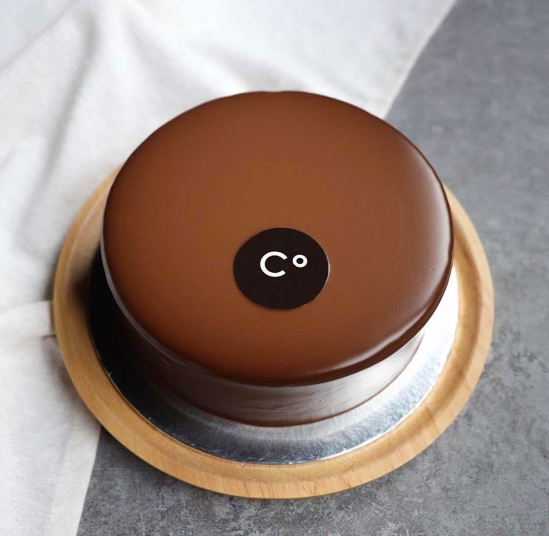 ねこ⭐︎　チョコケーキの台座 スイーツ ｜DADACA Online Store